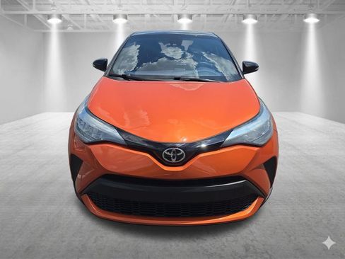 Used 2020 Toyota C-HR XLE FWD image 8