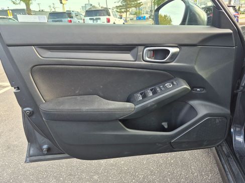 Used 2025 Honda Civic LX image 14