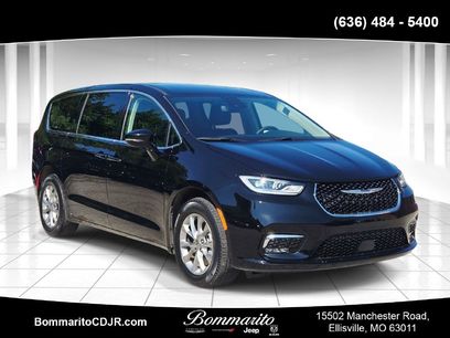 Certified 2024 Chrysler Pacifica Touring-L