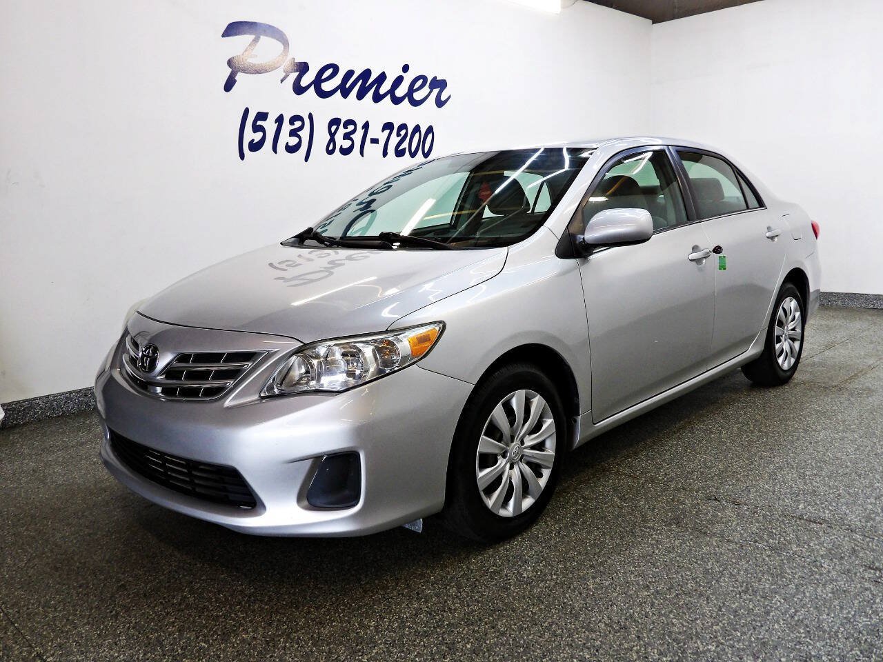 Used 2013 Toyota Corolla LE w/ Preferred Accessory Pkg #2 FWD image 1