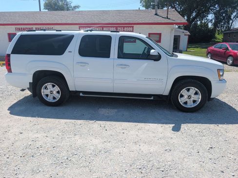 Used 2011 Chevrolet Suburban LT AWD/4WD image 2