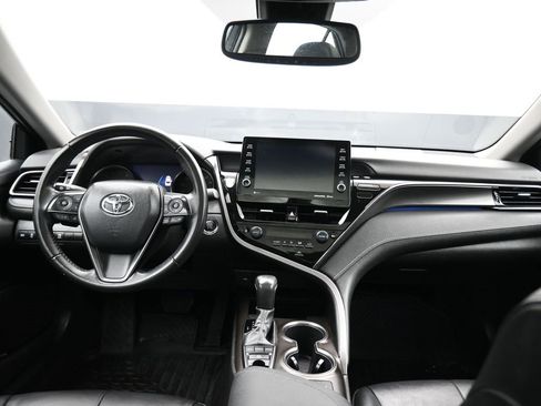 Used 2022 Toyota Camry XSE image 37