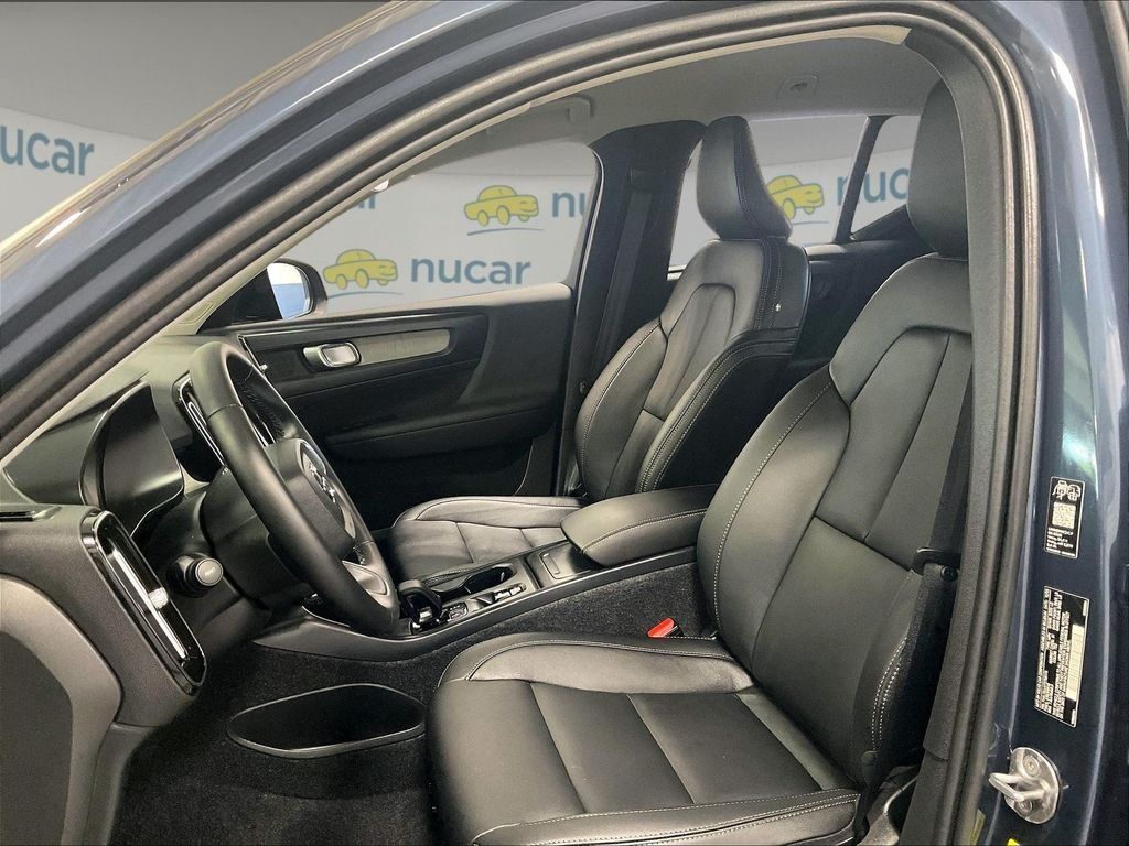 Used 2026 Volvo XC40 B5 Core AWD/4WD image 10