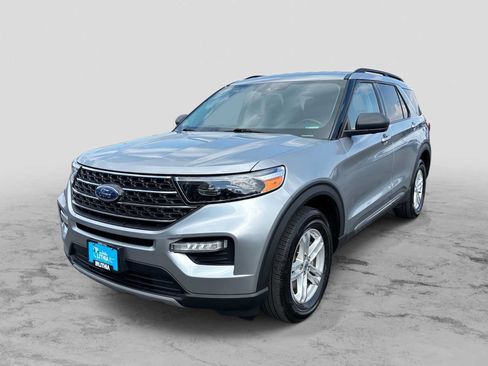 Used 2022 Ford Explorer XLT w/ Equipment Group 202A AWD/4WD image 1