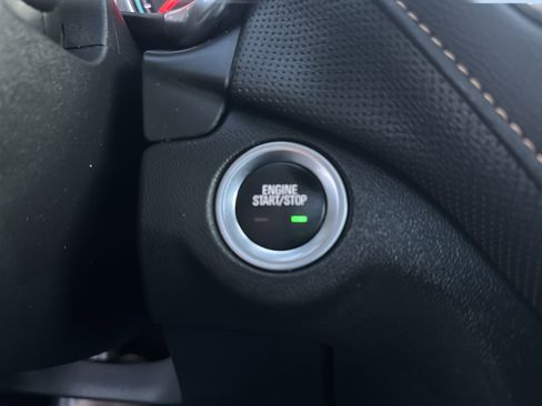 Used 2023 Chevrolet Equinox Premier image 20