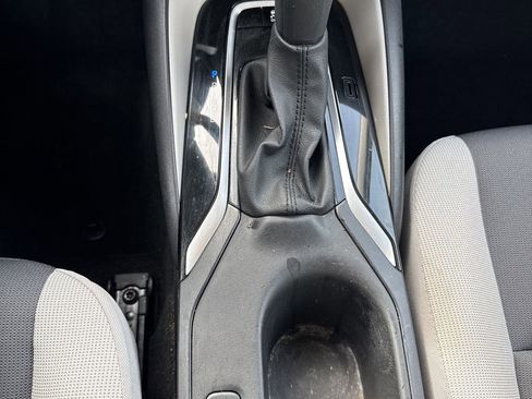 Certified 2025 Toyota Corolla LE image 21