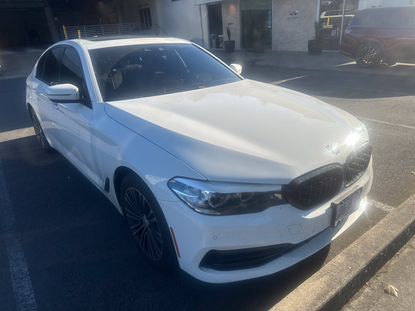 Used 2019 BMW 530i xDrive w/ Convenience Package AWD/4WD image 4