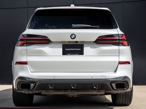 Used 2025 BMW X5 sDrive40i w/ M Sport Package image 7