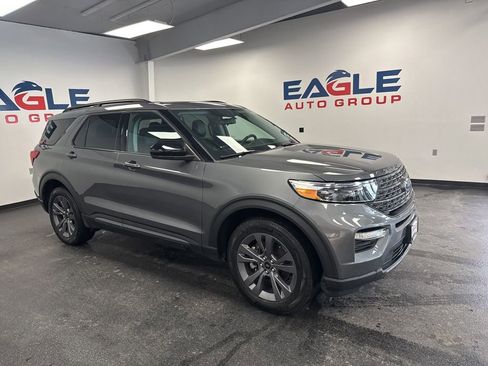 Used 2022 Ford Explorer XLT w/ Equipment Group 202A image 1