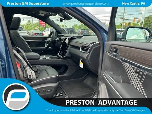New 2026 GMC Acadia Denali w/ Super Cruise Package AWD/4WD image 8