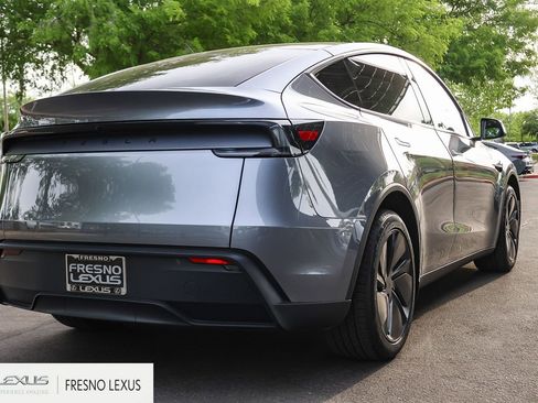 Used 2026 Tesla Model Y 2WD image 6