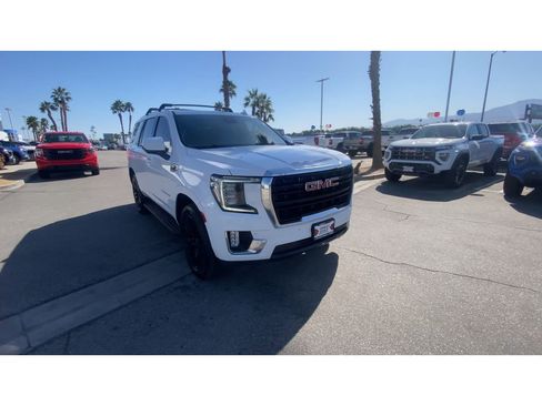 Used 2023 GMC Yukon SLE image 2