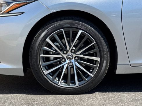 Certified 2025 Lexus ES 350 w/ Premium Package FWD image 29