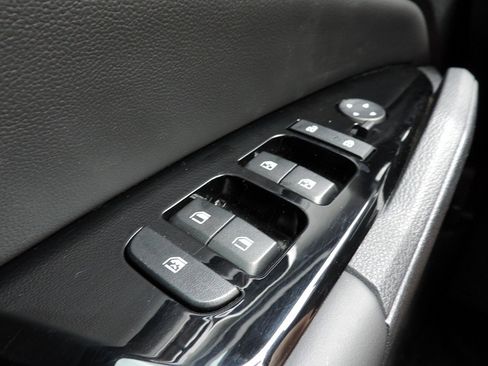 Used 2025 Kia Sportage EX FWD image 22