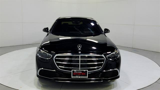 Used 2025 Mercedes-Benz S 500 4MATIC image 2