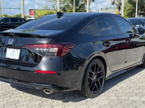 Used 2025 Honda Civic Sport image 13