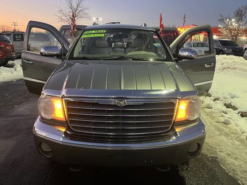 Used 2009 Chrysler Aspen Limited w/ Trailer Tow Group image 11