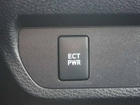 Used 2017 Toyota Tacoma TRD Sport w/ Tow Package image 29