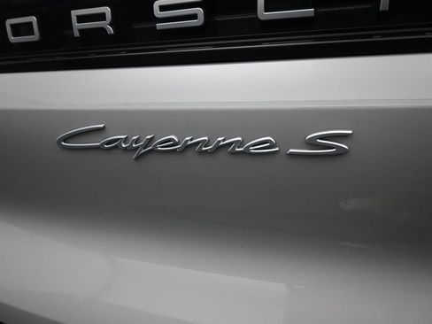 Used 2025 Porsche Cayenne S AWD/4WD image 36