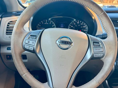 Used 2015 Nissan Altima 2.5 SV w/ Convenience Package image 20