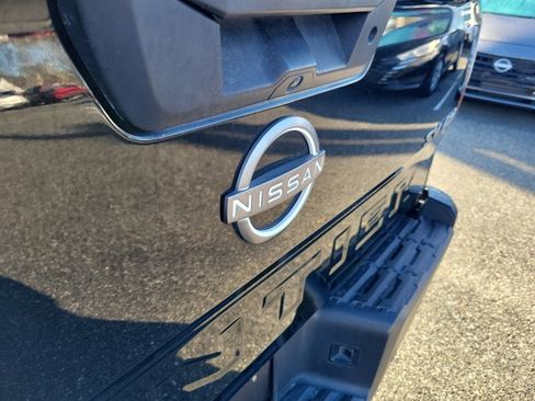 Used 2023 Nissan Frontier SV w/ SV Convenience Package image 8