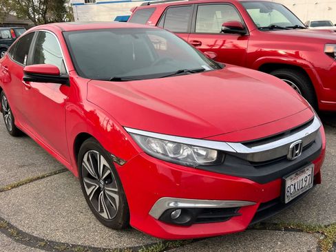 Used 2017 Honda Civic EX-T image 3