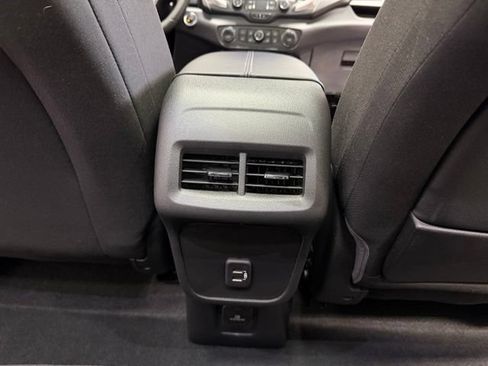 Used 2023 GMC Terrain SLE w/ Driver Convenience Package FWD image 32