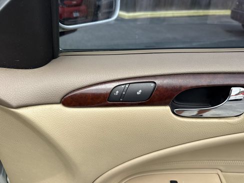 Used 2006 Buick Lucerne CXL w/ Luxury Package FWD image 26