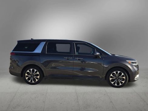 Certified 2023 Kia Carnival EX image 13