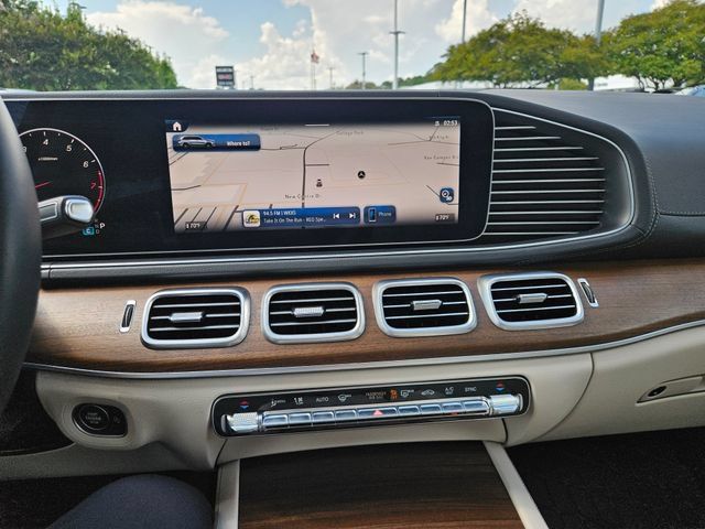 Used 2026 Mercedes-Benz GLS 450 4MATIC image 19