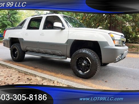 Used 2002 Chevrolet Avalanche 4x4 w/ North Face Edition image 7