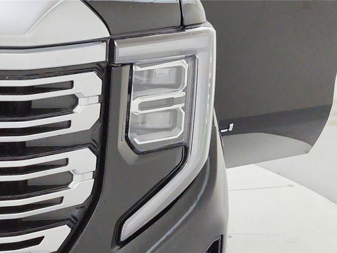 Used 2025 GMC Sierra 1500 Denali w/ Denali Reserve Package image 40