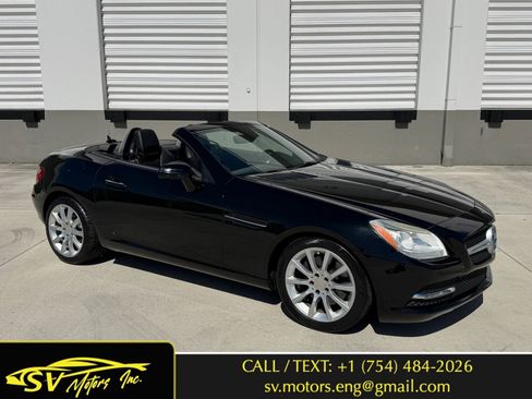 Used 2016 Mercedes-Benz SLK 300 image 1