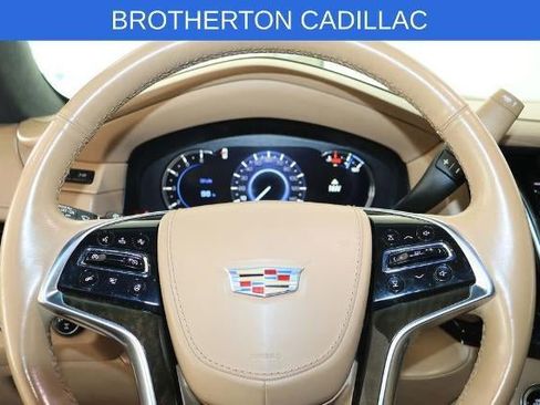 Used 2019 Cadillac Escalade Platinum AWD/4WD image 18