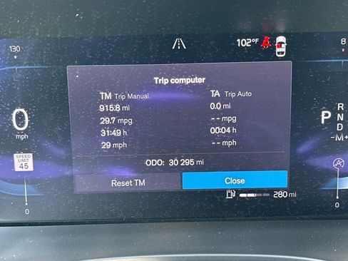 Used 2024 Volvo XC60 B5 Core image 9