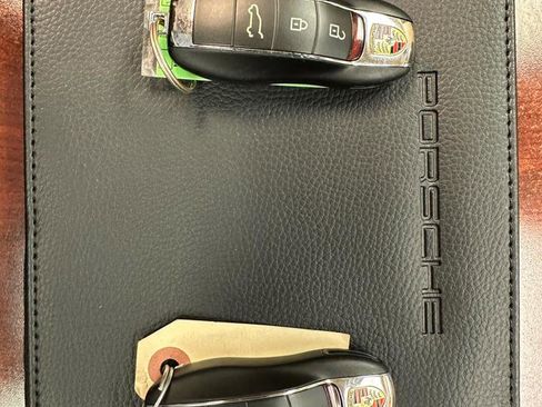 Used 2024 Porsche Macan w/ Premium Plus Package AWD/4WD image 27