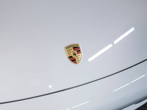 Certified 2025 Porsche 911 Carrera T RWD image 11