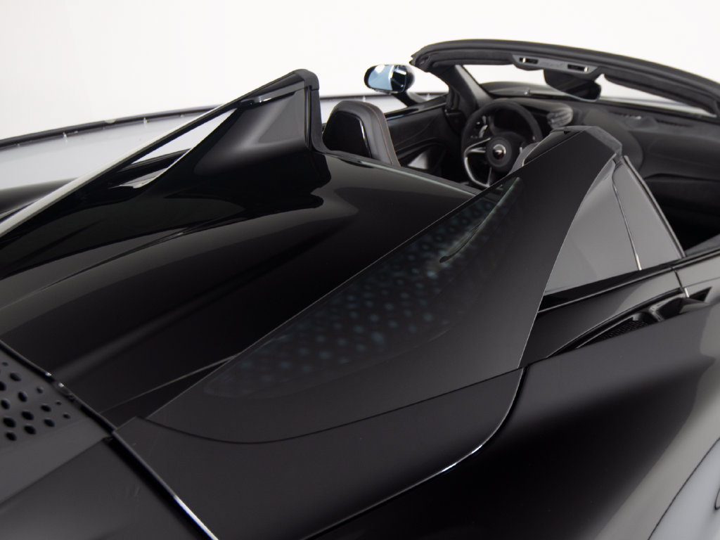 Used 2024 McLaren 750S Spider RWD image 43