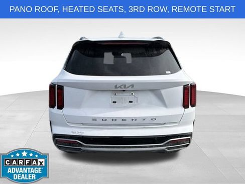 Used 2022 Kia Sorento S w/ Panoramic Sunroof Package FWD image 5
