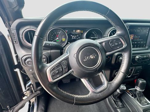 Used 2022 Jeep Wrangler Unlimited Sahara w/ Safety Group AWD/4WD image 12