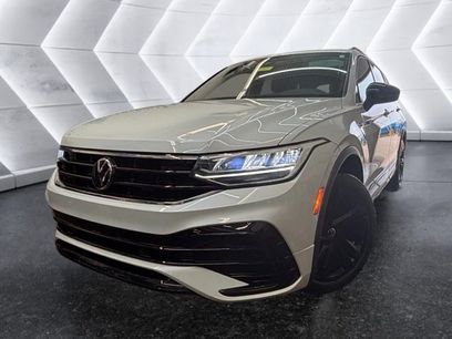 Used 2023 Volkswagen Tiguan SE R-Line