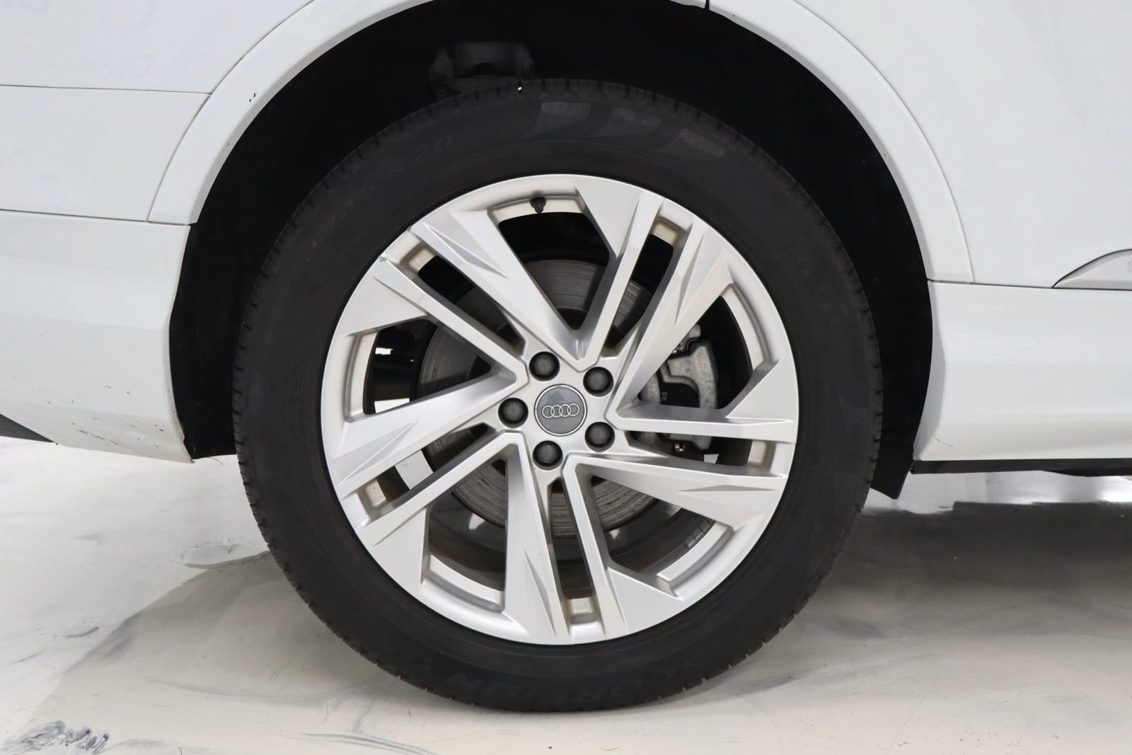 Used 2020 Audi Q7 3.0T Premium w/ Convenience Package AWD/4WD image 13
