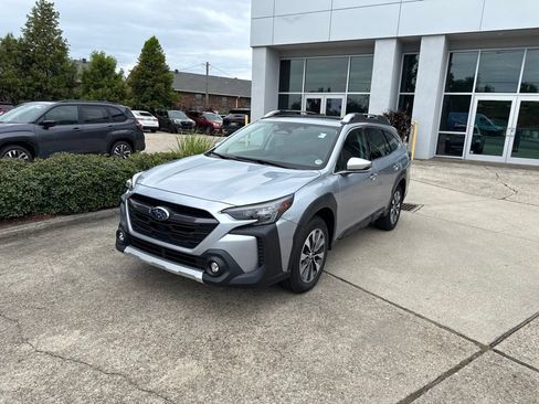 Used 2024 Subaru Outback Touring XT AWD/4WD image 3