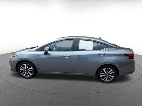 Used 2025 Nissan Versa SV image 9