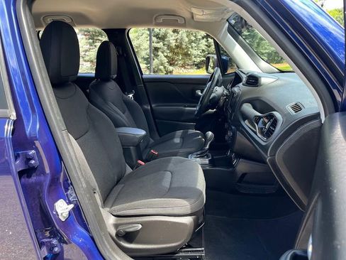 Used 2018 Jeep Renegade Altitude AWD/4WD image 35