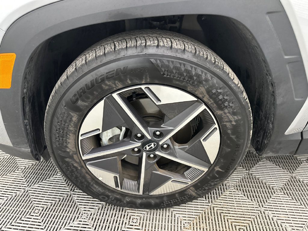 Used 2026 Hyundai Tucson SEL Plus FWD image 12