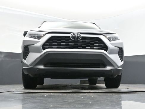 Used 2021 Toyota RAV4 LE image 45