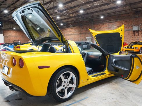 Used 2007 Chevrolet Corvette Coupe w/ Preferred Equipment Group RWD image 28