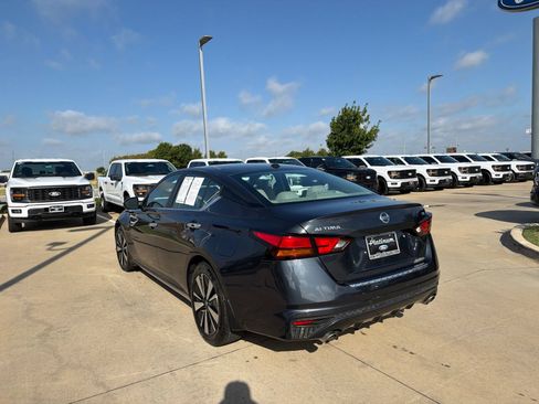 Used 2021 Nissan Altima 2.5 SL FWD image 3