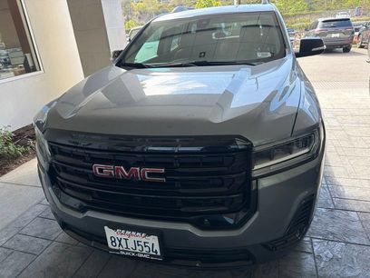 Used 2022 GMC Acadia SLE w/ Elevation Edition